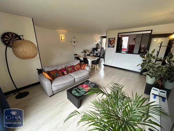 Appartement à louer 2 pièces 59.47m² Montigny-le-Bretonneux (78180)