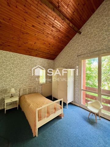 Maison 8 pièces - 250m²