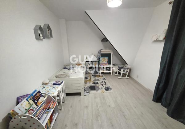 MAISON À LOUER DE 7 PIÈCES DE 135,00 M²