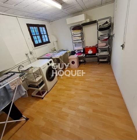 MAISON À LOUER DE 7 PIÈCES DE 135,00 M²
