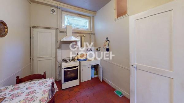 IDÉAL INVESTISSEUR : Maison de ville à fort potentiel - Pas D'extérieur – Proche Place du Marché
