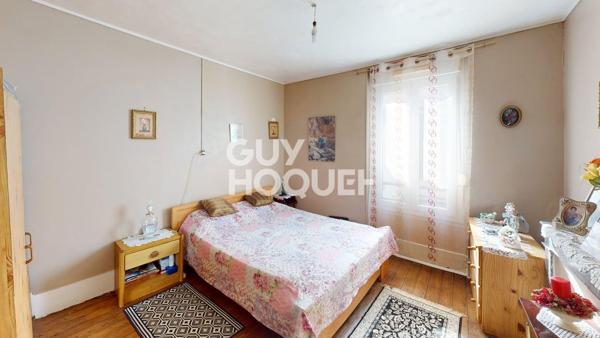 IDÉAL INVESTISSEUR : Maison de ville à fort potentiel - Pas D'extérieur – Proche Place du Marché