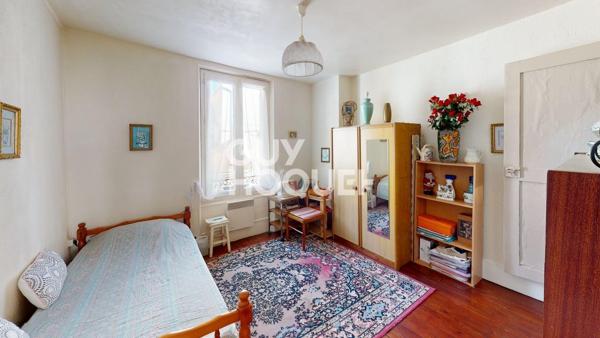 IDÉAL INVESTISSEUR : Maison de ville à fort potentiel - Pas D'extérieur – Proche Place du Marché