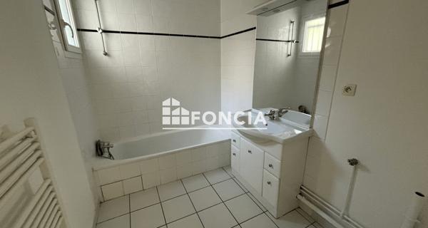 Location Appartement 2 pièces 42.85 m² - Montélimar 26200