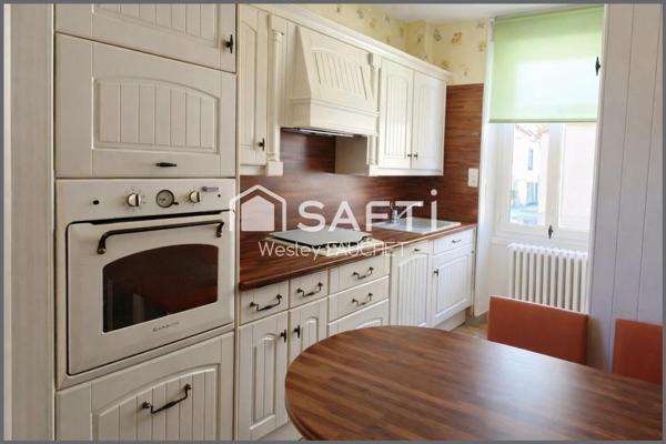 Maison de ville à Châteauroux (36000) – 161 m² –