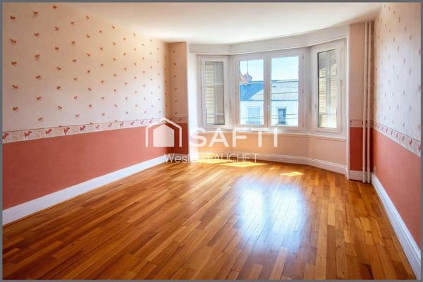 Maison de ville à Châteauroux (36000) – 161 m² –