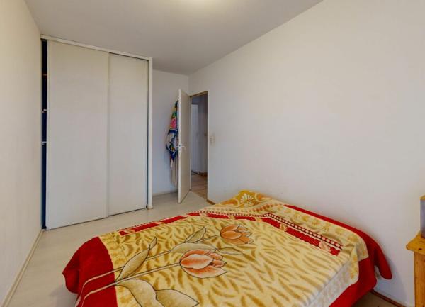 Appartement à vendre    4 pièces • 80,04 m2 Vaulx-en-Velin