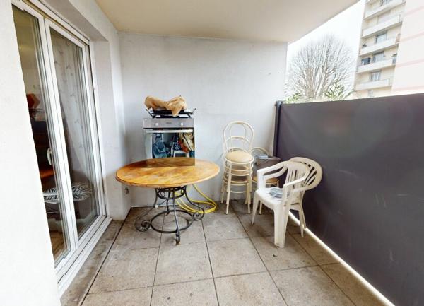 Appartement à vendre    4 pièces • 80,04 m2 Vaulx-en-Velin