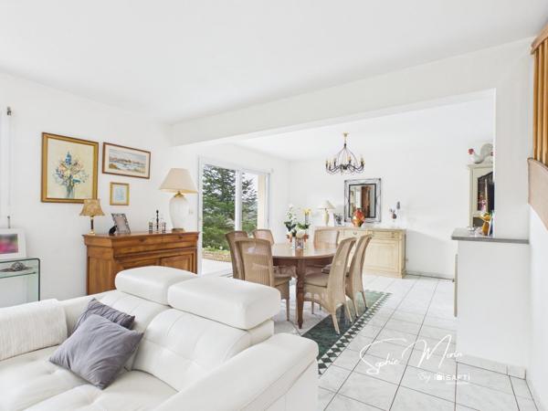 Vue sur la vallée – Vie de plain-pied – Grand terrain au calme à Lannion