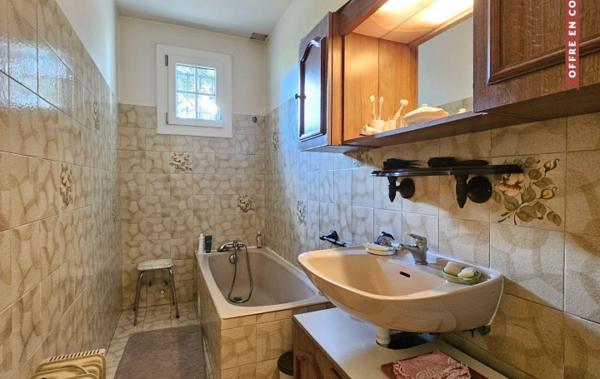 Vente Maison CALME ET CAMPAGNE à rafraîchir Port-sainte-marie   