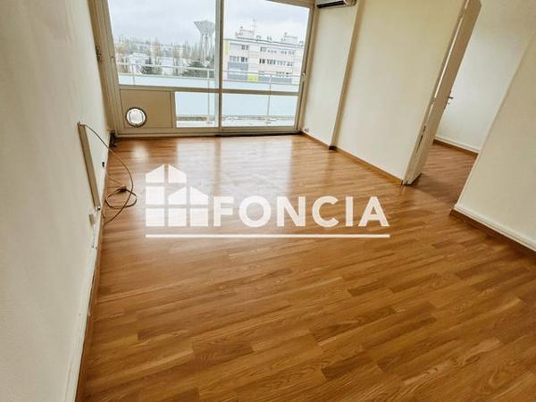 Location Appartement 4 pièces 74.86 m² - Ris Orangis 91130