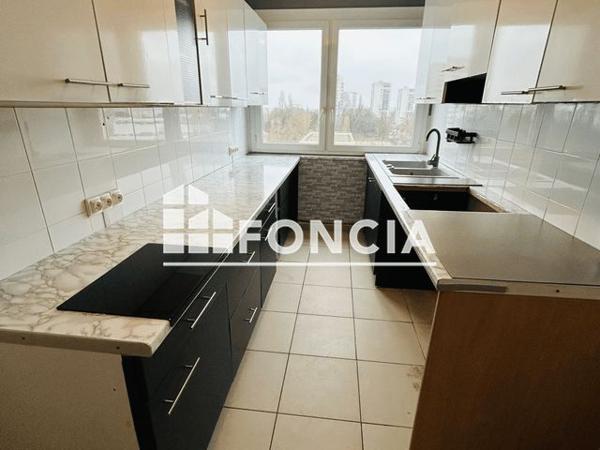 Location Appartement 4 pièces 74.86 m² - Ris Orangis 91130