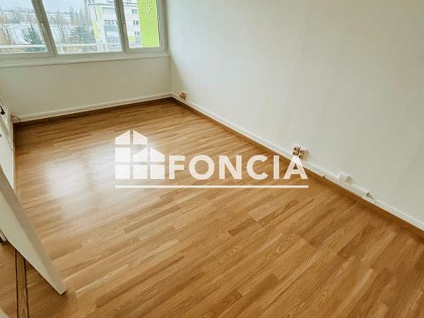 Location Appartement 4 pièces 74.86 m² - Ris Orangis 91130