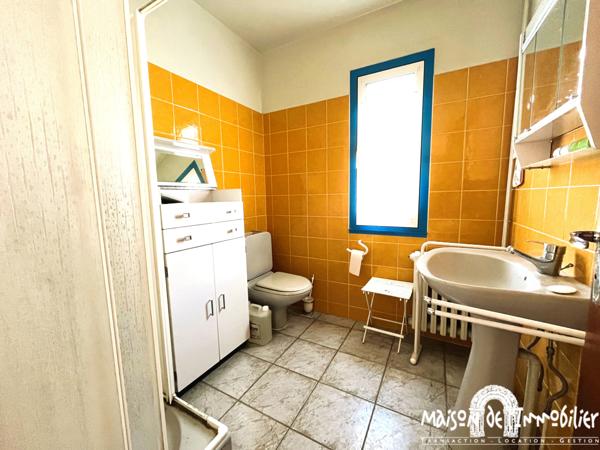 VENTE MAISON EN PARTIE SUR SOUS SOL - 6 PIECES - BEAU JARDIN - SUD ROYAN