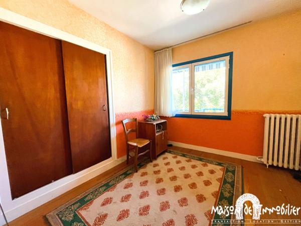 VENTE MAISON EN PARTIE SUR SOUS SOL - 6 PIECES - BEAU JARDIN - SUD ROYAN