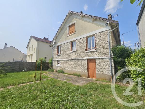Maison à vendre  4 pièces - 97 m2 ST PIERRE LES NEMOURS - 77