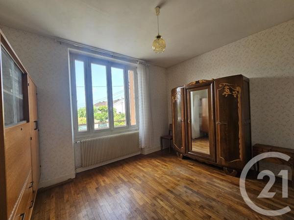 Maison à vendre  4 pièces - 97 m2 ST PIERRE LES NEMOURS - 77