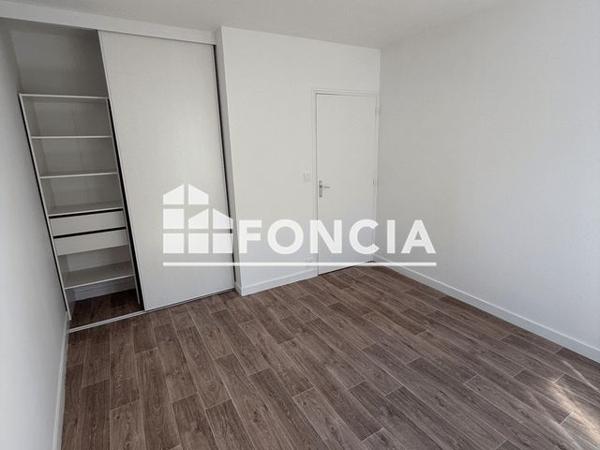 Location Appartement 3 pièces 76.84 m² - 114 RUE NATIONALE Cholet 49300