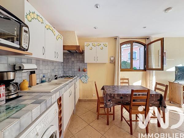 Maison à vendre 8 pièces 267 m² Flassans-sur-Issole