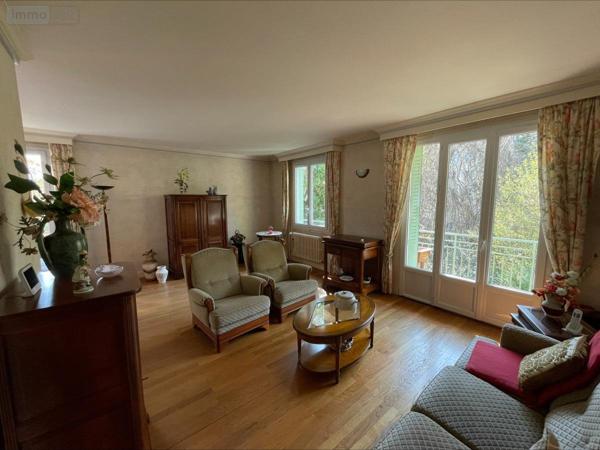 Appartement à vendre à Bourg-en-Bresse dans l'Ain (01000), ref : 01083-1949