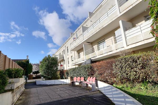 Appartement Aubervilliers 3 pièce(s) 60.41 m2