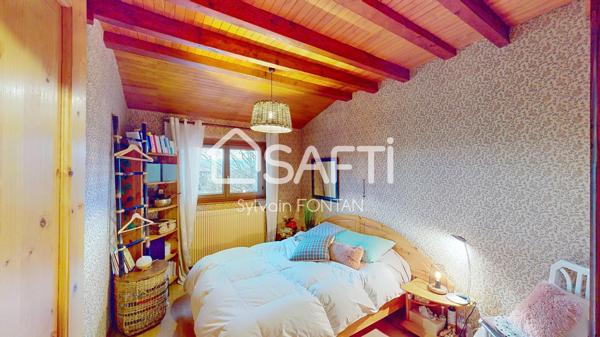 GRANDE MAISON FAMILIALE AVEC VUE DEGAGEE