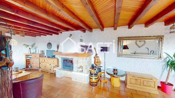 GRANDE MAISON FAMILIALE AVEC VUE DEGAGEE