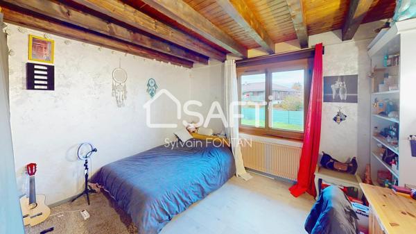 GRANDE MAISON FAMILIALE AVEC VUE DEGAGEE