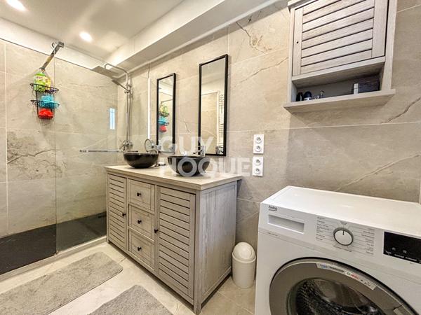 Appartement récent avec places de parking à l'Isle sur la Sorgue