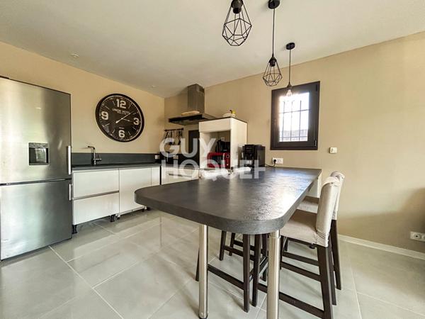 Appartement récent avec places de parking à l'Isle sur la Sorgue