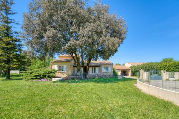 Vente / Maison et grand terrain à Mondragon (84430)