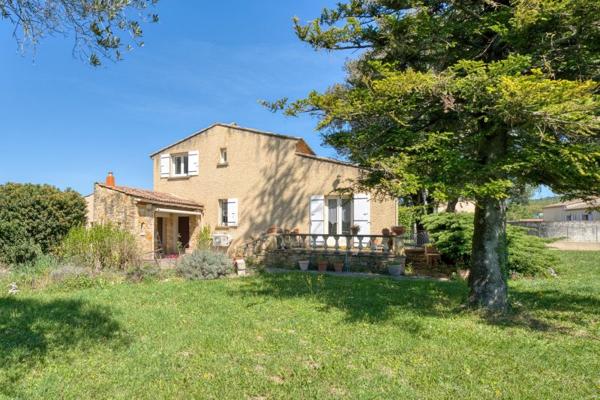 Vente / Maison et grand terrain à Mondragon (84430)