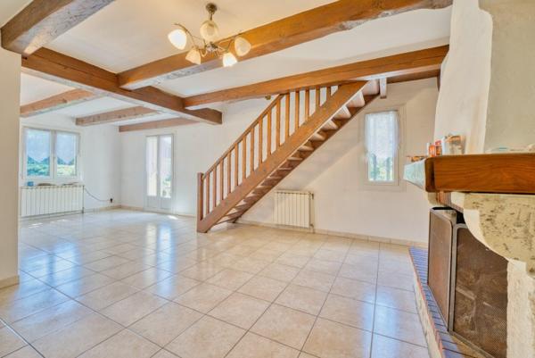 Vente / Maison et grand terrain à Mondragon (84430)