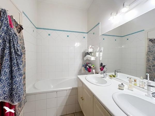 Appartement à vendre 150 000 € Bourges 4 p 101 m² DPE D