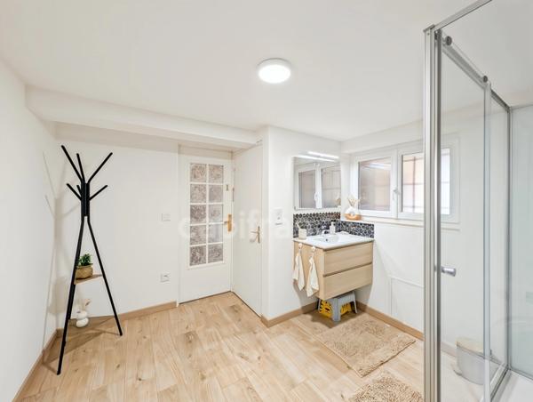 Maison à vendre 9 pièces (71) ST DESERT 184 m² 2 garages 2 dépendances piscine terrain de 1800 m²