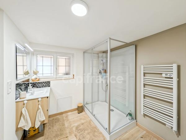 Maison à vendre 9 pièces (71) ST DESERT 184 m² 2 garages 2 dépendances piscine terrain de 1800 m²