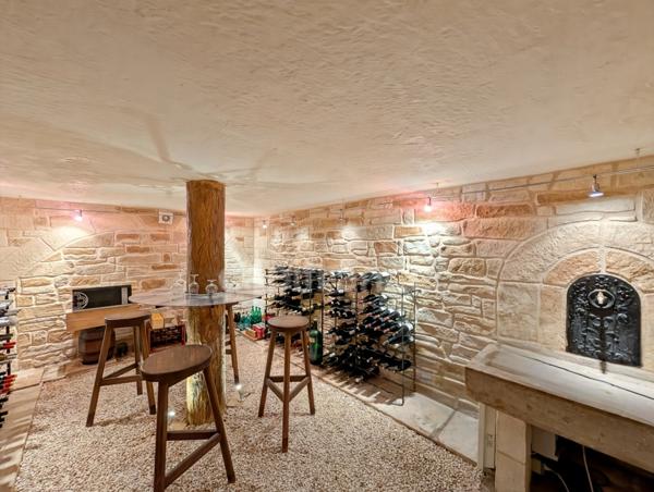 Maison à vendre 9 pièces (71) ST DESERT 184 m² 2 garages 2 dépendances piscine terrain de 1800 m²