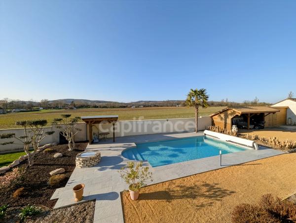 Maison à vendre 9 pièces (71) ST DESERT 184 m² 2 garages 2 dépendances piscine terrain de 1800 m²