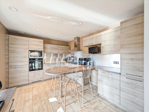 Maison à vendre 9 pièces (71) ST DESERT 184 m² 2 garages 2 dépendances piscine terrain de 1800 m²