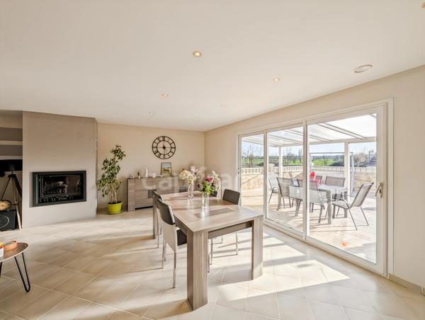 Maison à vendre 9 pièces (71) ST DESERT 184 m² 2 garages 2 dépendances piscine terrain de 1800 m²