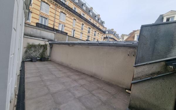 Appartement à louer    3 pièces •  Colombes