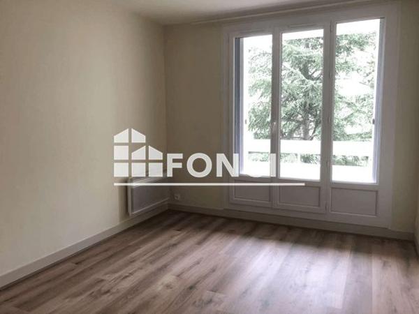 Location Appartement 2 pièces 47.9 m² - RES. LES CLOSIERS Orleans 45000