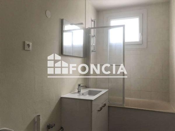 Location Appartement 2 pièces 47.9 m² - RES. LES CLOSIERS Orleans 45000