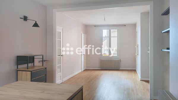 Appartement
         2 pièces
        - 49 m² 139 000 € *
