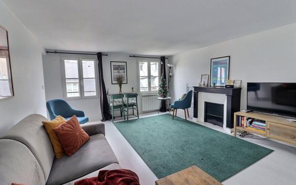 Appartement à vendre    3 pièces • 56 m2 Paris 2