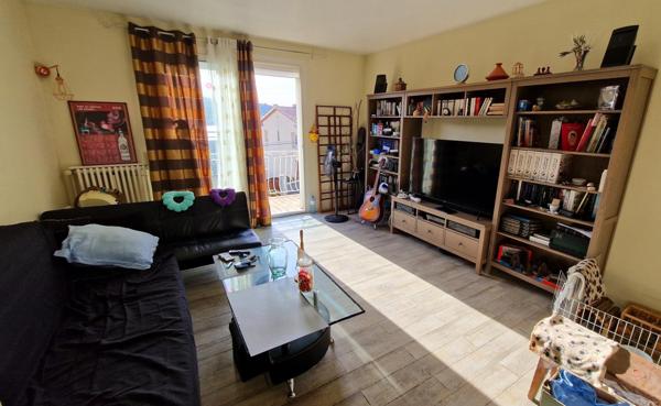 Maison de 170 m² divisée en 2 appartements loués à Apt, dans une impasse calme et proche des commerces