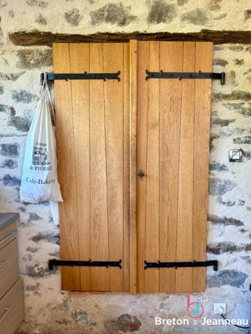 Propriété sur 1 ha 50 à Soulgé sur Ouette