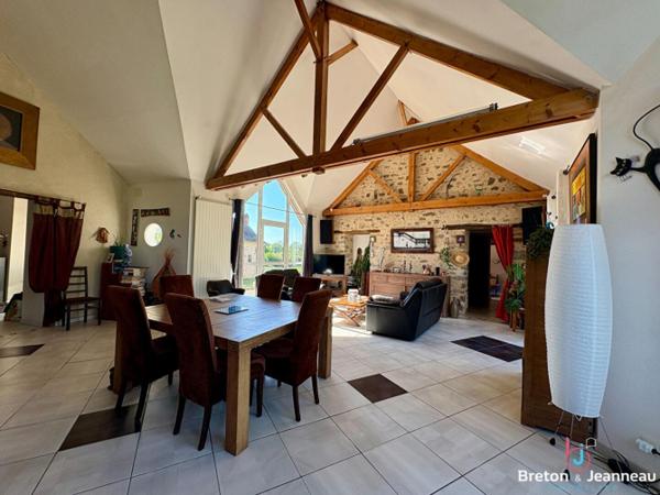 Propriété sur 1 ha 50 à Soulgé sur Ouette