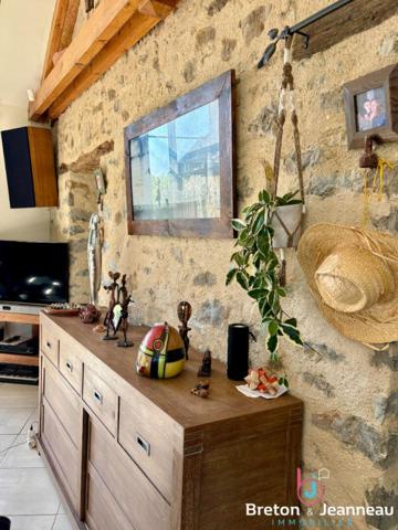 Propriété sur 1 ha 50 à Soulgé sur Ouette