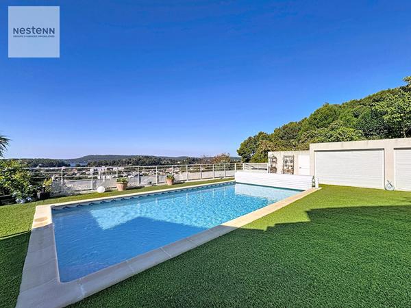 Maison T4 de 130 m² avec dépendance, piscine et vue panoramique à Saint-Chamas